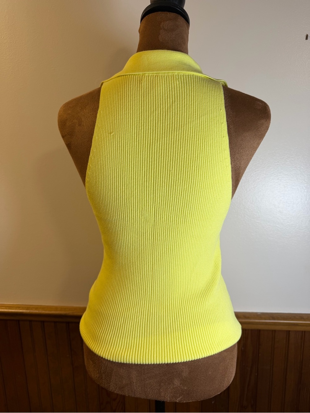 525 America  Yellow Sleeveless Ribbed Polo Tank - Picture 3 of 5
